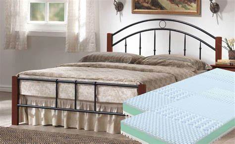 luxusná posteľ s matracami